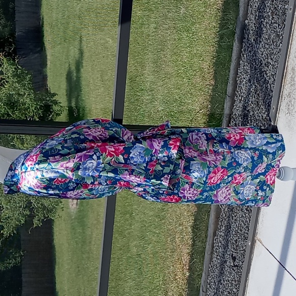 Vintage Copacabana Satin Feel Short Robe Floral Size Medium - Picture 4 of 13